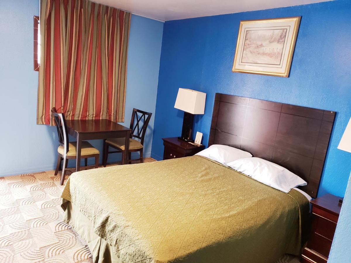 Trade Winds Motel Чилдресс Экстерьер фото